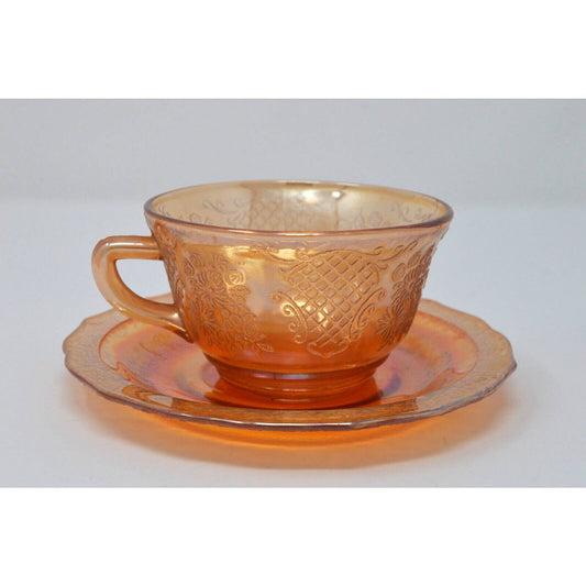 Federal Glass Normandie Marigold Iridescent Cups w/ Saucers (set of 5)